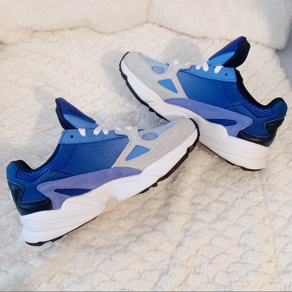 adidas Womens 7.5 Triple Blue Falcon Sneakers - Picture 5 of 9